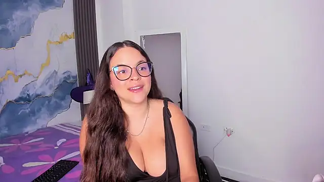 Snapshot of KateMoorex chatting on October 27, 2025, 12:06 pm KateMoorex online show from October 27, 2025, 12:06 pm