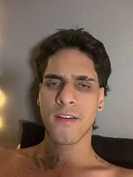 Marvinhenao91 online show from October 8, 2025, 7:21 am