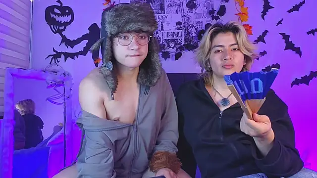 Vamps Lovers online show from October 24, 2025, 1:21 pm