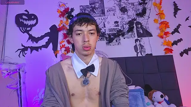 Snapshot of Otter_Star chatting on October 23, 2025, 2:43 am Otter Star online show from October 23, 2025, 2:43 am