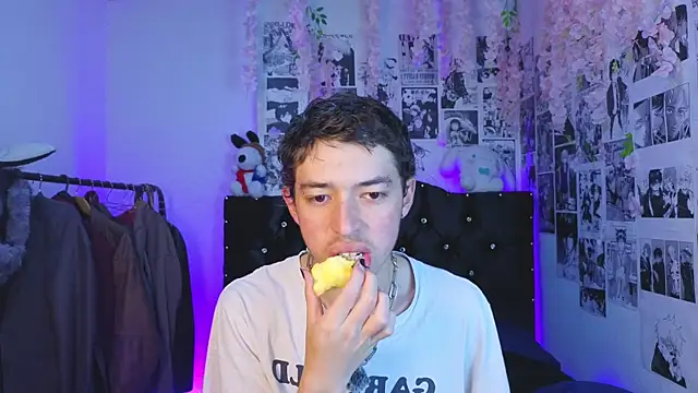 Snapshot of Otter_Star chatting on September 23, 2025, 4:08 am Otter Star online show from September 23, 2025, 4:08 am