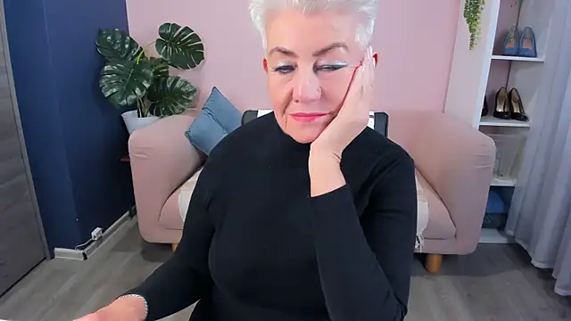 Snapshot of HotandMature chatting on September 30, 2025, 7:58 am HotandMature online show from September 30, 2025, 7:58 am