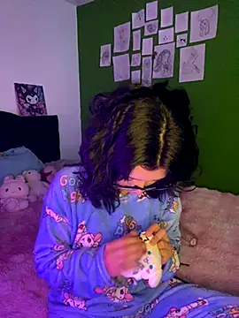 Snapshot of Valen-Foxx chatting on October 13, 2025, 5:20 am Valen-Foxx online show from October 13, 2025, 5:20 am