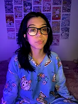 Snapshot of Valen-Foxx chatting on November 2, 2025, 6:51 am Valen-Foxx online show from November 2, 2025, 6:51 am