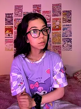 Snapshot of Valen-Foxx chatting on October 25, 2025, 2:28 pm Valen-Foxx online show from October 25, 2025, 2:28 pm