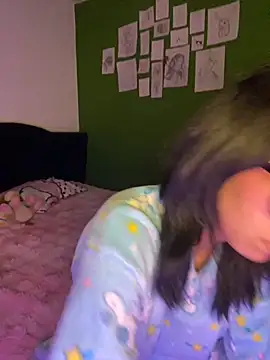 Snapshot of Valen-Foxx chatting on September 24, 2025, 5:36 am Valen-Foxx online show from September 24, 2025, 5:36 am