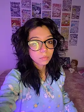 Snapshot of Valen-Foxx chatting on October 28, 2025, 7:35 pm Valen-Foxx online show from October 28, 2025, 7:35 pm