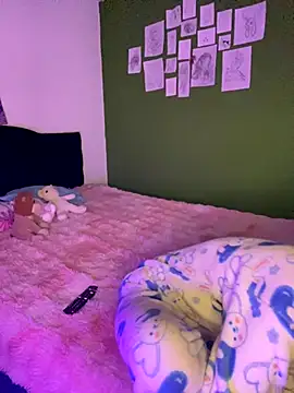 Snapshot of Valen-Foxx chatting on October 12, 2025, 5:31 am Valen-Foxx online show from October 12, 2025, 5:31 am