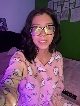 Snapshot of Valen-Foxx chatting on October 10, 2025, 6:25 am Valen-Foxx online show from October 10, 2025, 6:25 am