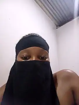 Snapshot of MsBanksBullet chatting on October 14, 2025, 10:31 pm MsBanksBullet online show from October 14, 2025, 10:31 pm