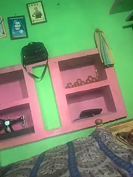 Snapshot of Shreyaaa_1 chatting on October 31, 2025, 3:36 am Shreyaaa 1 online show from October 31, 2025, 3:36 am