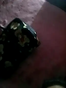 Snapshot of Shreyaaa_1 chatting on October 27, 2025, 1:01 pm Shreyaaa 1 online show from October 27, 2025, 1:01 pm