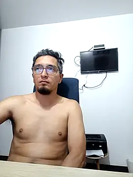 eduardohot15 80 online show from September 15, 2025, 8:37 am