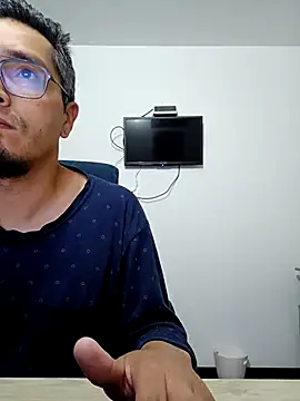eduardohot15 80 online show from September 14, 2025, 8:37 am
