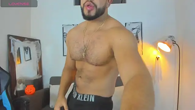 Snapshot of Justin_kingX7 chatting on October 31, 2025, 12:29 am Justin kingX7 online show from October 31, 2025, 12:29 am