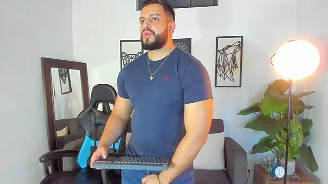 Snapshot of Justin_kingX7 chatting on February 12, 2026, 12:54 am Justin kingX7 online show from February 12, 2026, 12:54 am