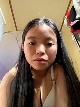 viluna online show from November 7, 2025, 2:16 am