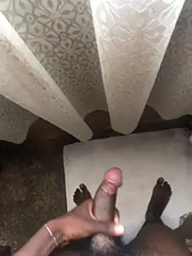 Snapshot of Madlabantu02 chatting on February 6, 2026, 6:31 am Madlabantu02 online show from February 6, 2026, 6:31 am