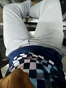 Snapshot of mommylover5 chatting on October 1, 2025, 11:36 am mommylover5 online show from October 1, 2025, 11:36 am