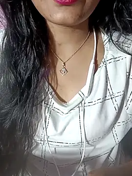 red--cherry online show from September 15, 2025, 4:07 pm
