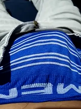 Snapshot of Aaia93 chatting on September 29, 2025, 3:24 am Aaia93 online show from September 29, 2025, 3:24 am