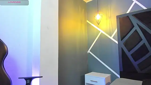 Justin Lakee online show from September 19, 2025, 11:20 pm