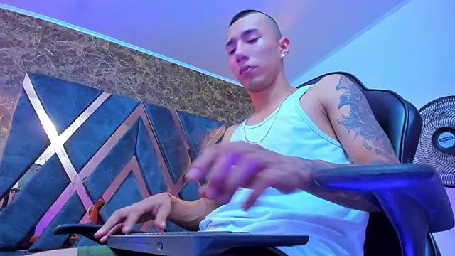 Justin Lakee online show from September 13, 2025, 11:16 pm