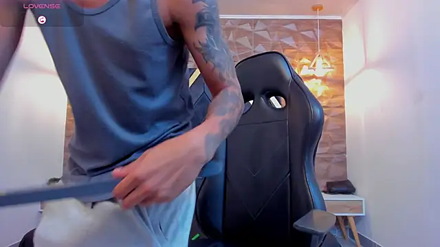 Justin Lakee online show from October 23, 2025, 11:14 pm