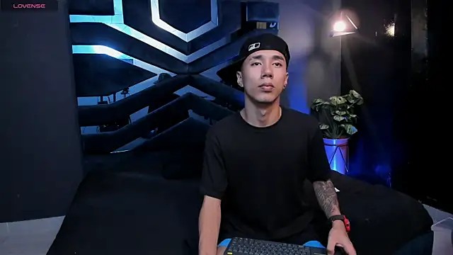 Justin Lakee online show from October 27, 2025, 11:16 pm