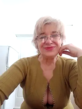 Snapshot of 52MiaLove02 chatting on February 6, 2026, 5:47 am 52MiaLove02 online show from February 6, 2026, 5:47 am