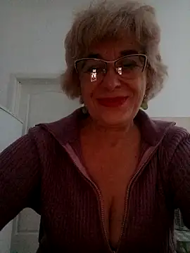 Snapshot of 52MiaLove02 chatting on October 15, 2025, 4:22 am 52MiaLove02 online show from October 15, 2025, 4:22 am