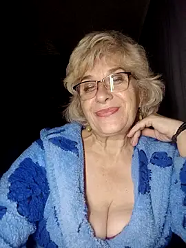 52MiaLove02 online show from November 19, 2025, 5:57 pm