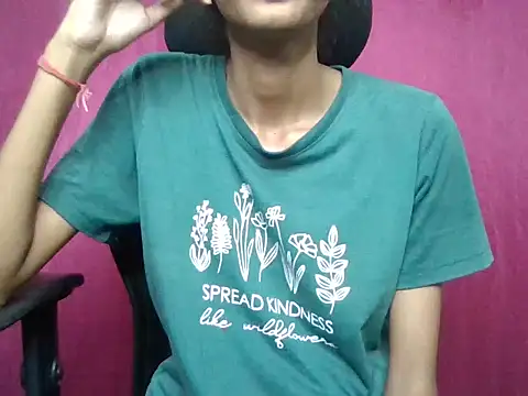 hotie saniya online show from October 4, 2025, 2:29 pm
