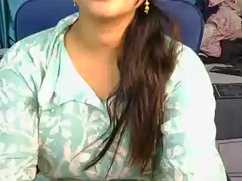 Snapshot of priya-kumari22 chatting on September 27, 2025, 5:24 am priya-kumari22 online show from September 27, 2025, 5:24 am