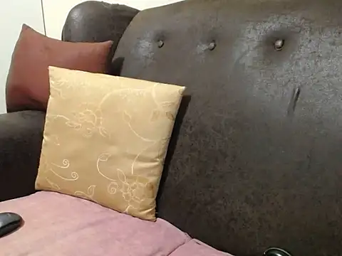 bustylaura4u online show from January 14, 2026, 11:41 pm