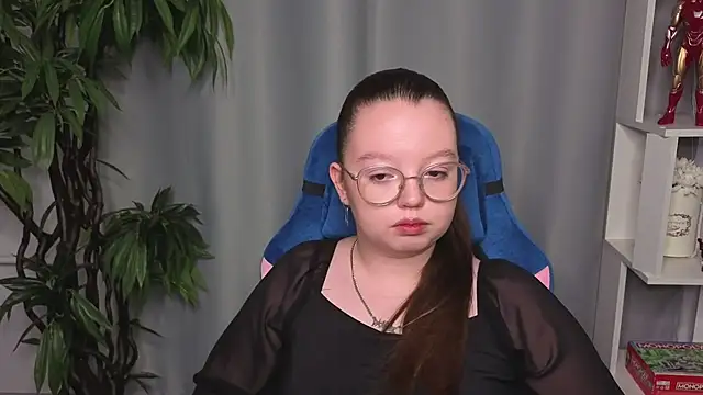 Snapshot of ElaineWilson chatting on October 23, 2025, 8:24 am ElaineWilson online show from October 23, 2025, 8:24 am