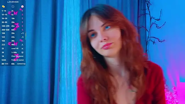 LisaDrake online show from October 7, 2025, 7:59 pm