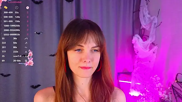 LisaDrake online show from November 1, 2025, 6:24 pm