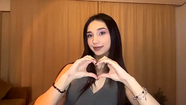 Snapshot of LinaMour chatting on February 16, 2026, 10:29 pm LinaMour online show from February 16, 2026, 10:29 pm