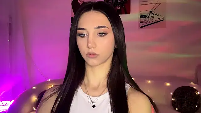 LinaMour online show from March 23, 2026, 10:20 pm