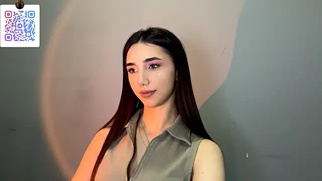 Snapshot of LinaMour chatting on February 14, 2026, 10:10 pm LinaMour online show from February 14, 2026, 10:10 pm