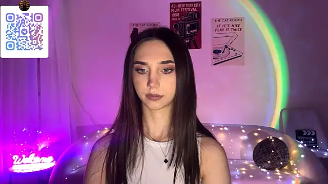 LinaMour online show from April 13, 2026, 10:14 pm