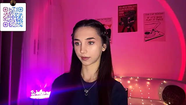 LinaMour online show from March 9, 2026, 10:24 pm