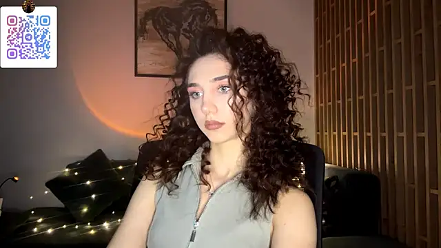 Snapshot of LinaMour chatting on March 1, 2026, 10:21 pm LinaMour online show from March 1, 2026, 10:21 pm