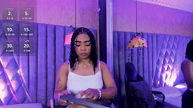 SkylerBloomm online show from March 22, 2026, 3:43 am