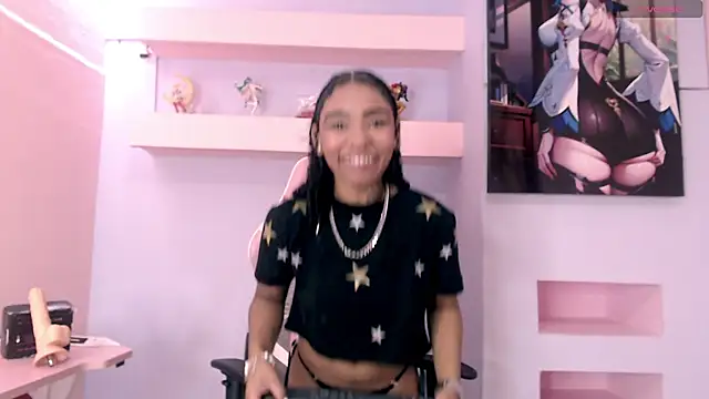 Snapshot of SkylerBloomm chatting on October 6, 2025, 2:35 am SkylerBloomm online show from October 6, 2025, 2:35 am