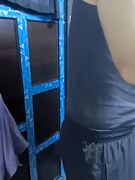 yazinyazin1 online show from November 9, 2025, 6:12 pm