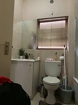 fitsexyman online show from September 20, 2025, 5:12 am