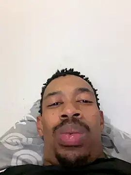 fitsexyman online show from October 6, 2025, 9:48 pm