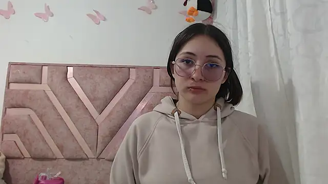 Snapshot of Rosaline_Baker- chatting on September 12, 2025, 1:39 am Rosaline Baker- online show from September 12, 2025, 1:39 am